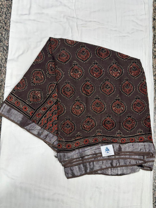 Linen Saree – Chikku Brown