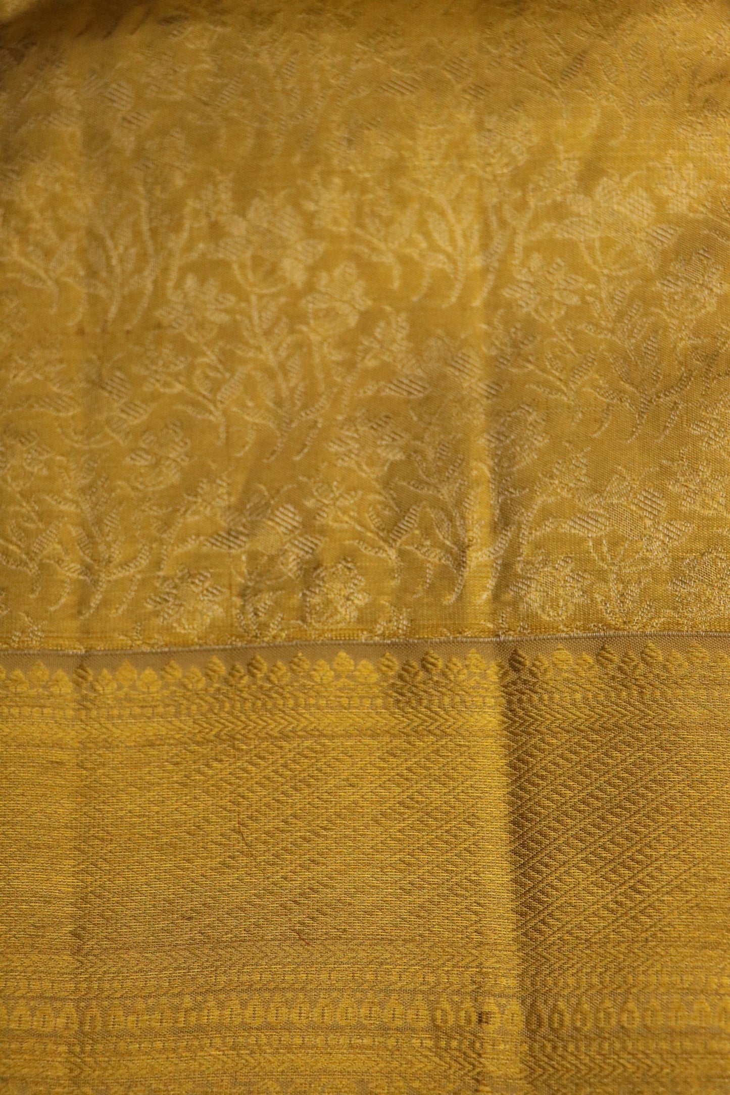 Kanchi Silk-Body-Antique gold-Floral vine jacquard weave
