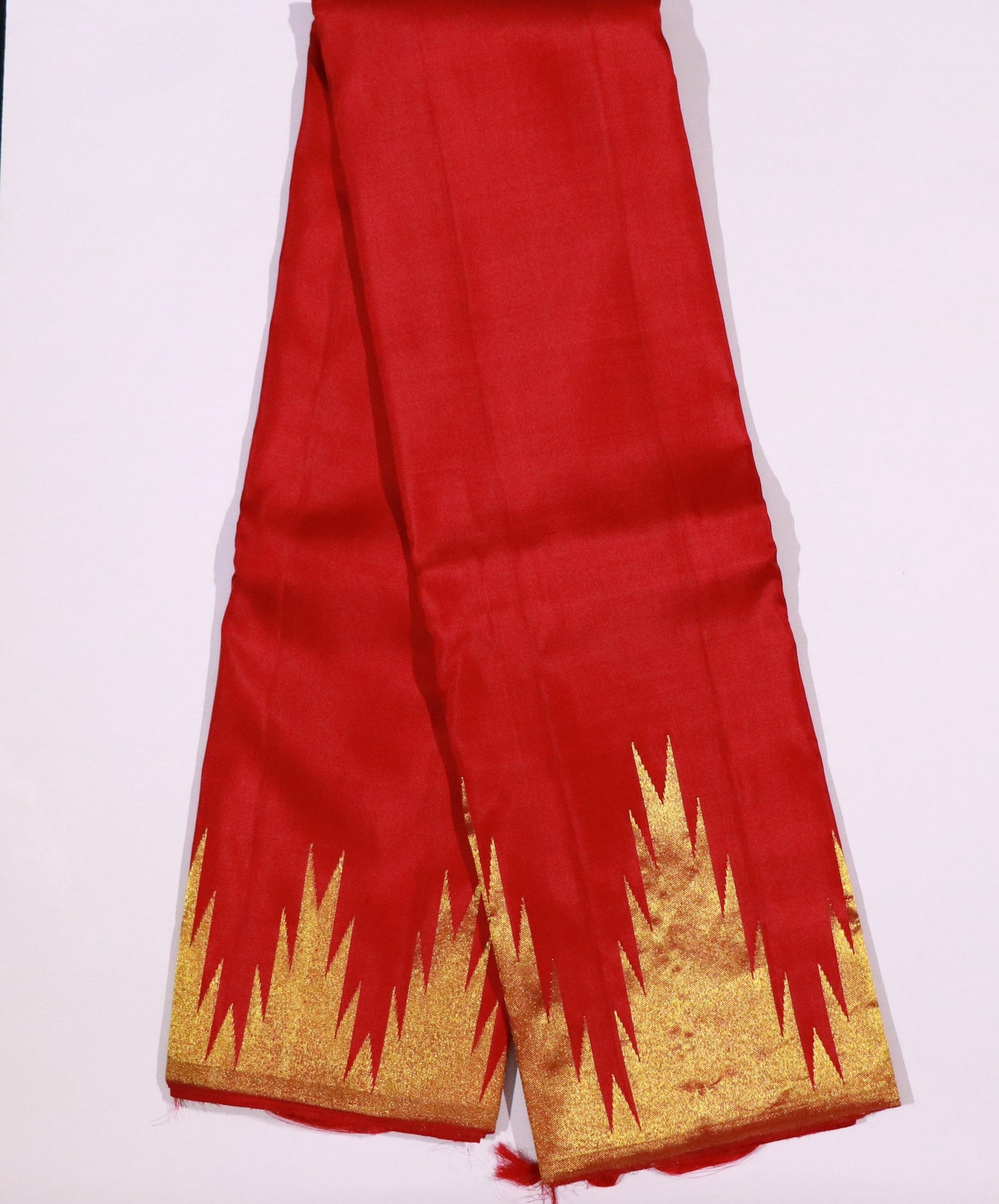 Kanchi Temple Border Silk-Body-Brick Red-Border-Temple Gold