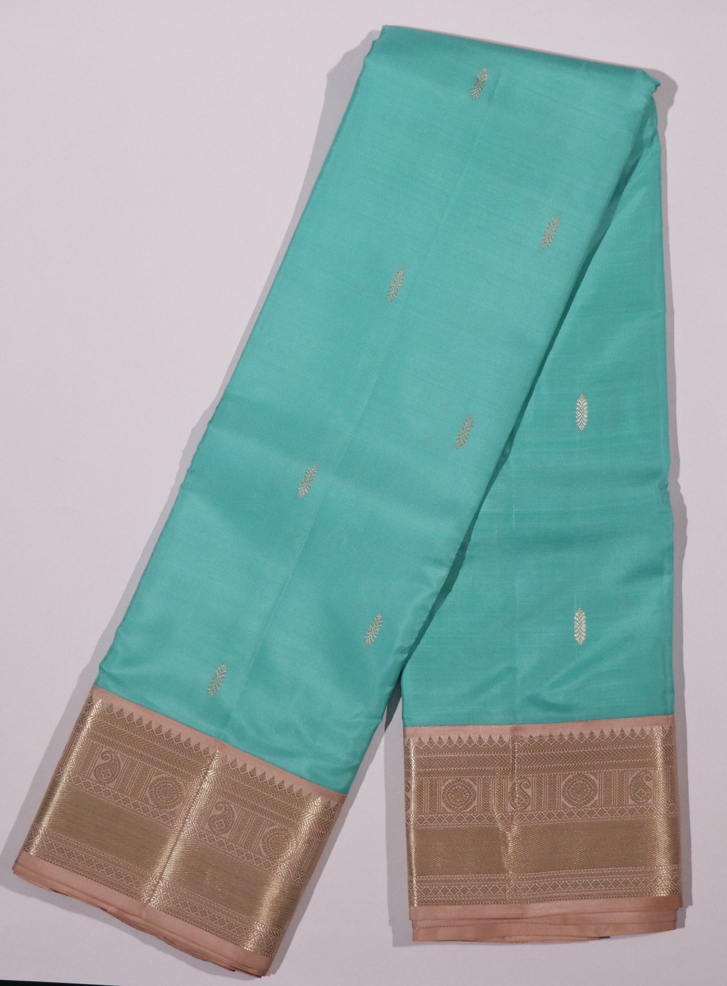 Kanchi Silk-Body-Soft Aqua-Border-Rich antique gold zari