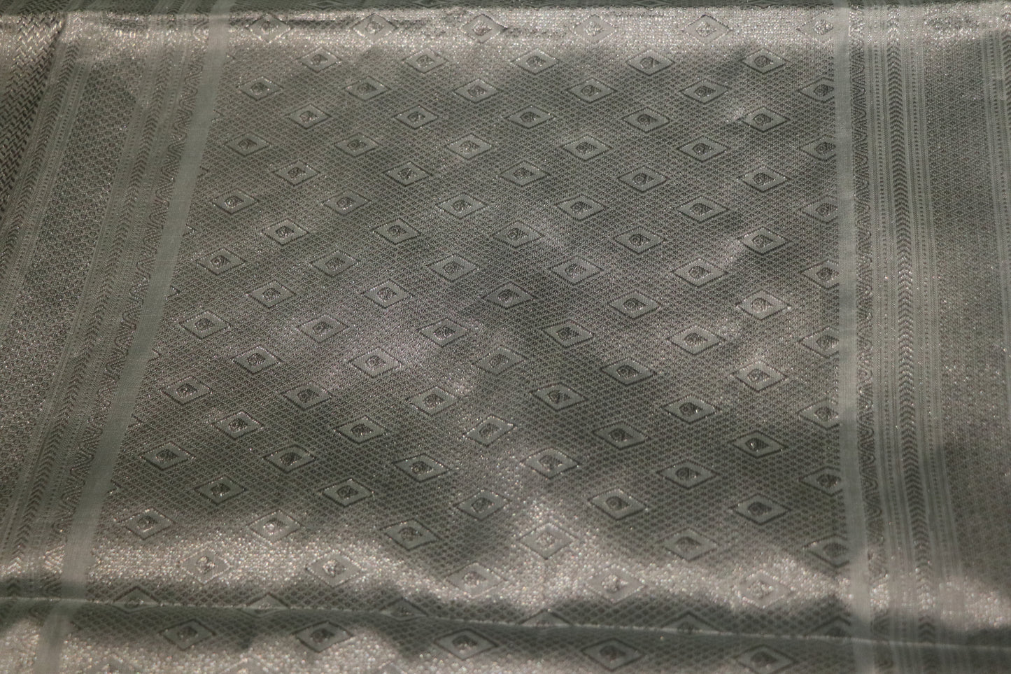 Soft Silk-Body-Pink-Pallu Soft Silver Grey