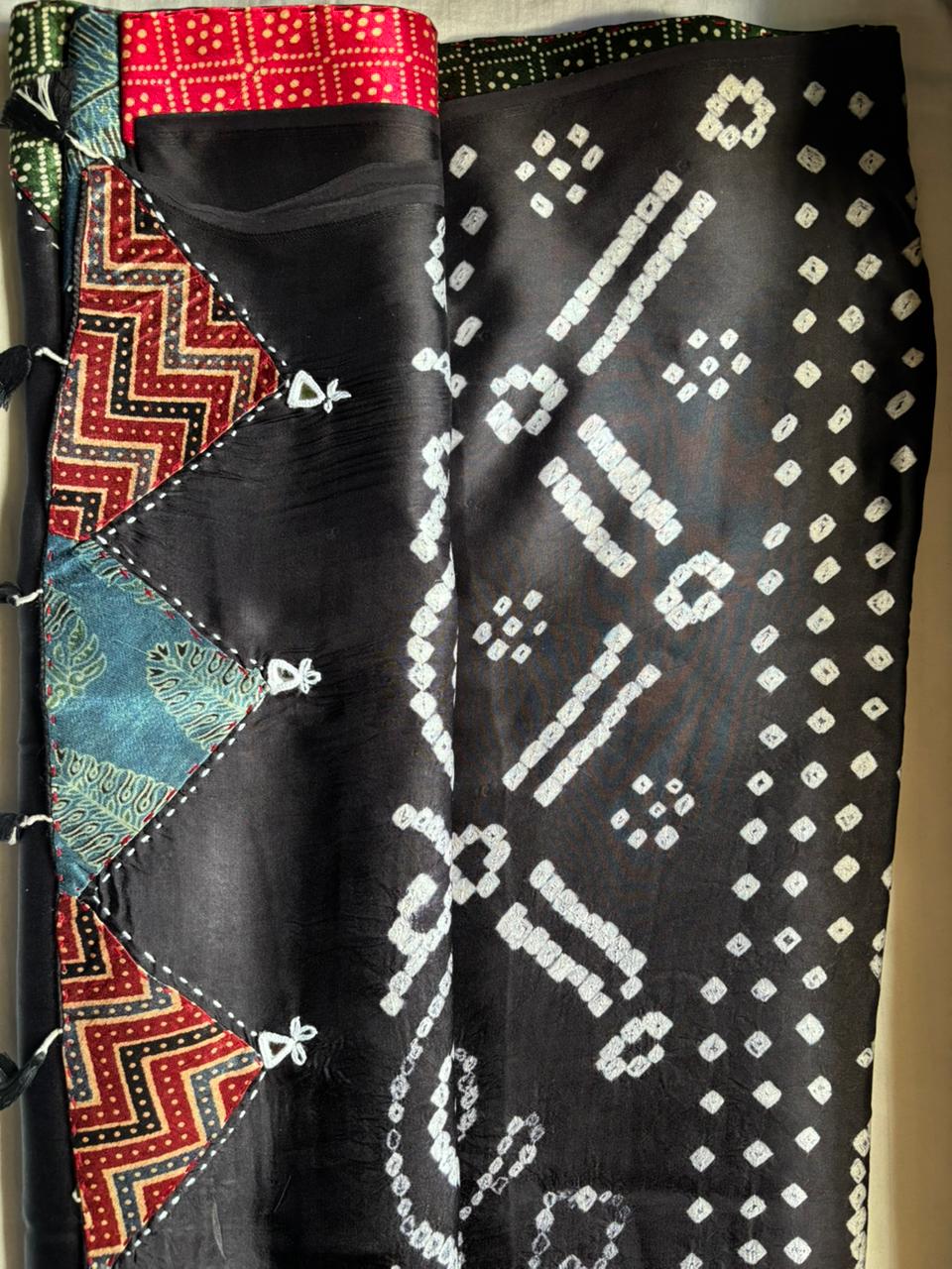 Modal Silk_Plain Saree_Bandhani Pallu_Mushroo_Patch_Mirror work_Black