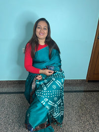 Modal Silk Bandhani Pallu Saree with Mirror Work – Green
