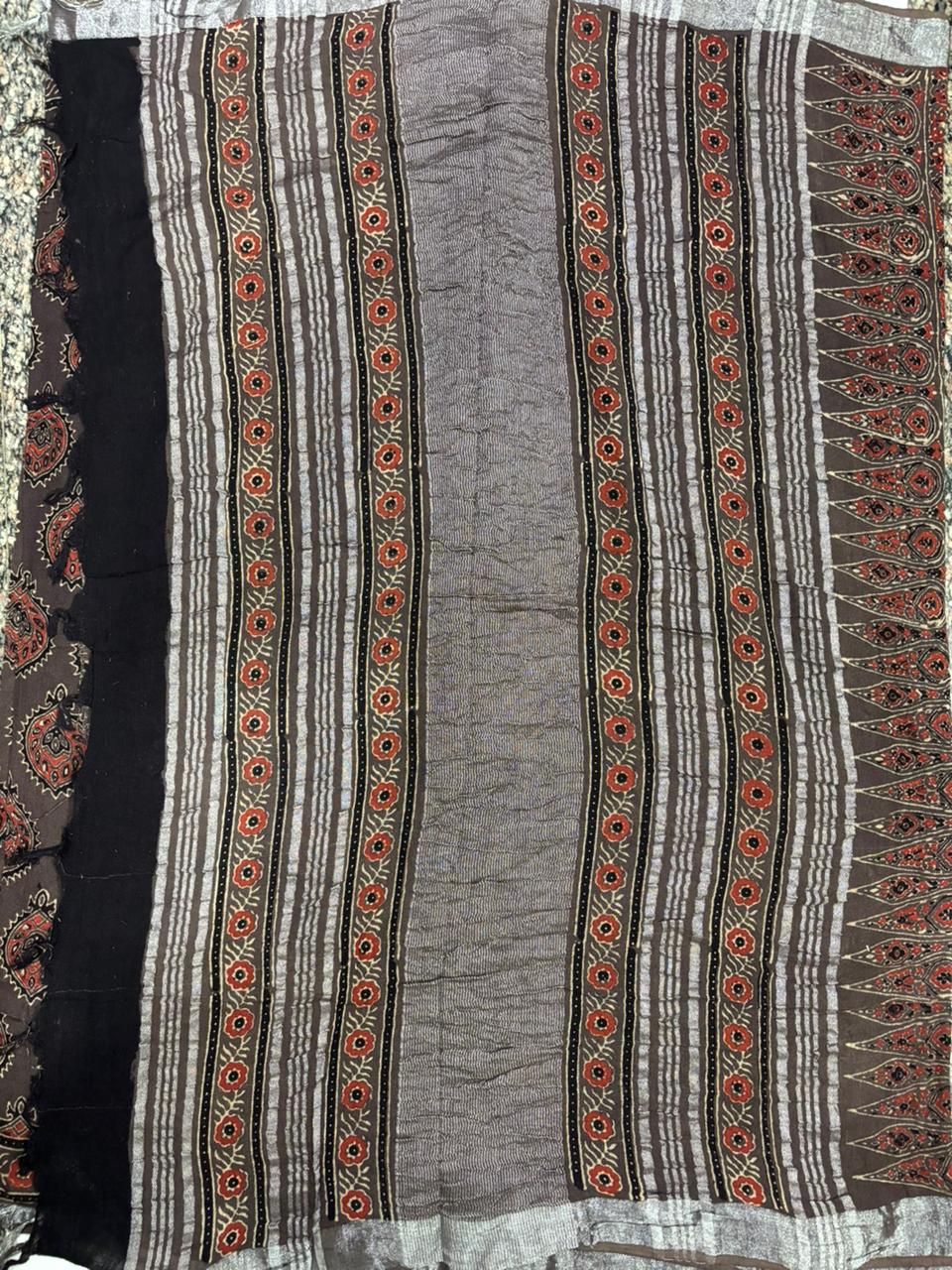 Linen Saree – Chikku Brown
