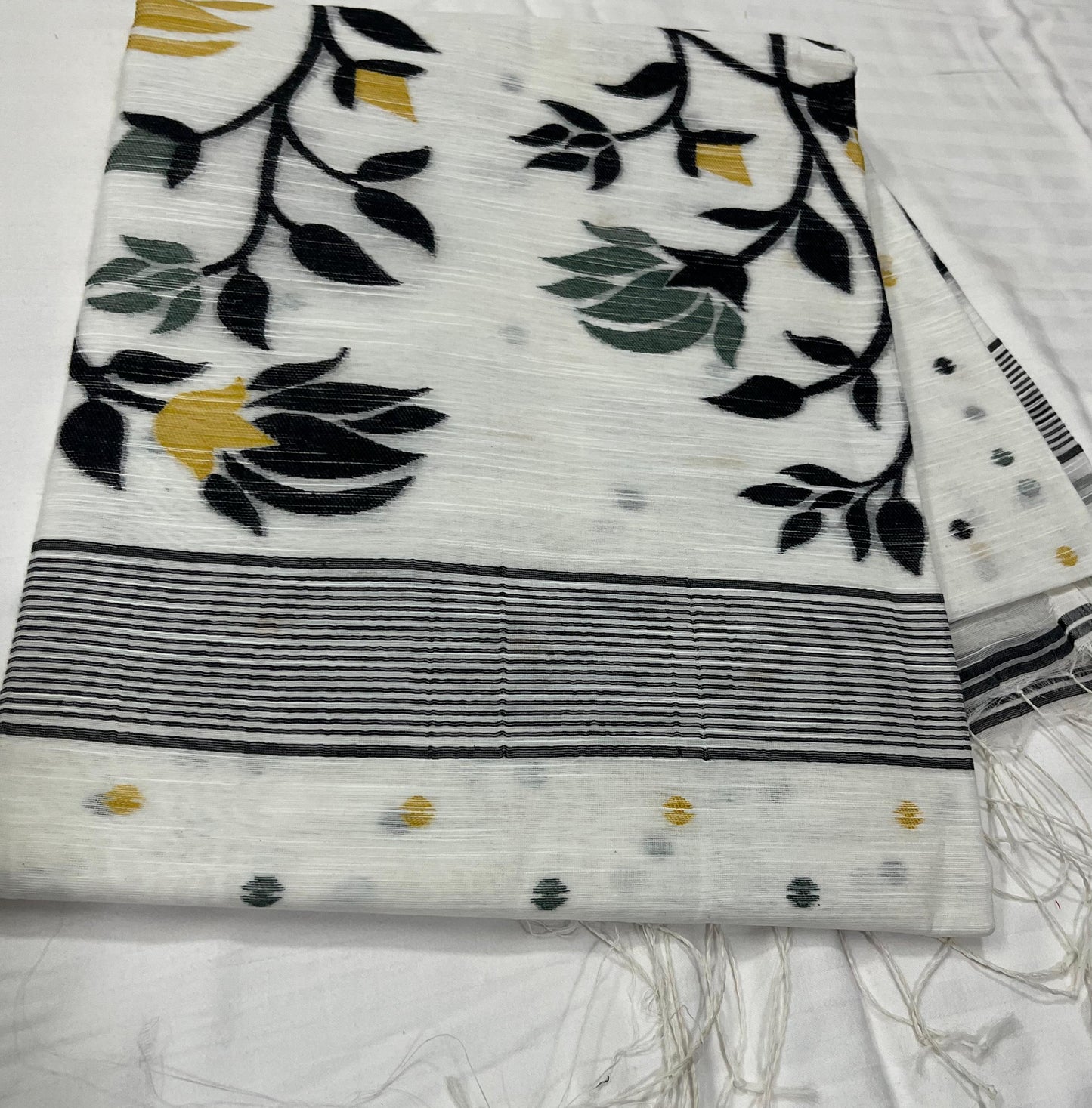 Dhaka Jamdani Saree – White Base with All-Over Black & Beige Boota