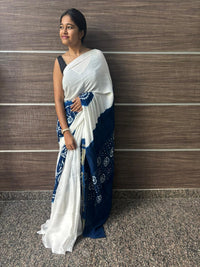 White Modal Chakkar Bandhej Saree – Kerosene Blue