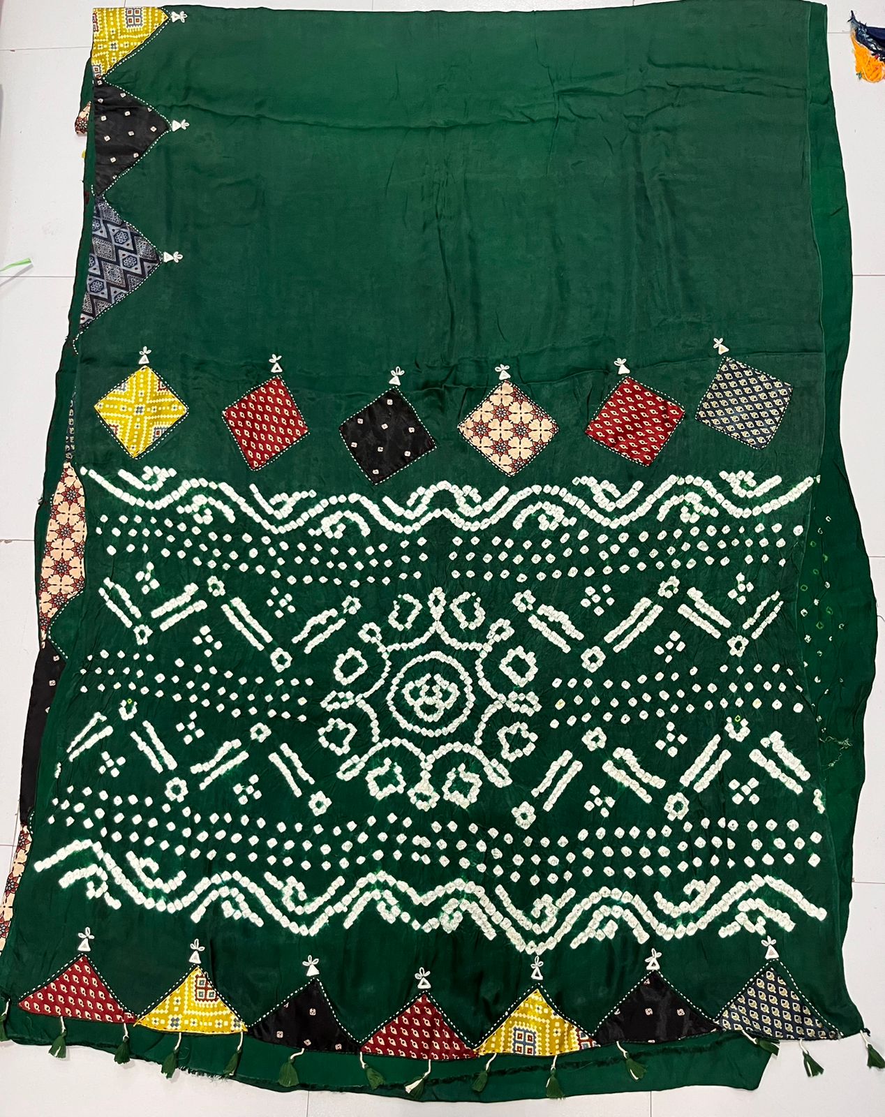 Modal Silk Bandhani Pallu Saree with Mirror Work – Green