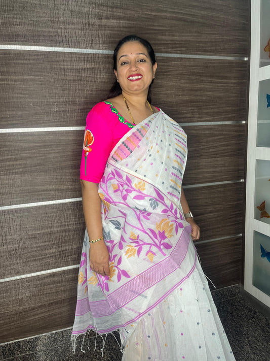 Dhaka Jamdani Saree – White Base with All-Over Pink & Black Boota