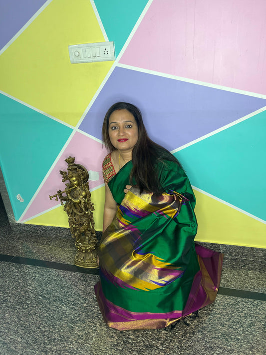 Kanchi Silk-Body-Emerald Green-Border-Magenta-Violet.