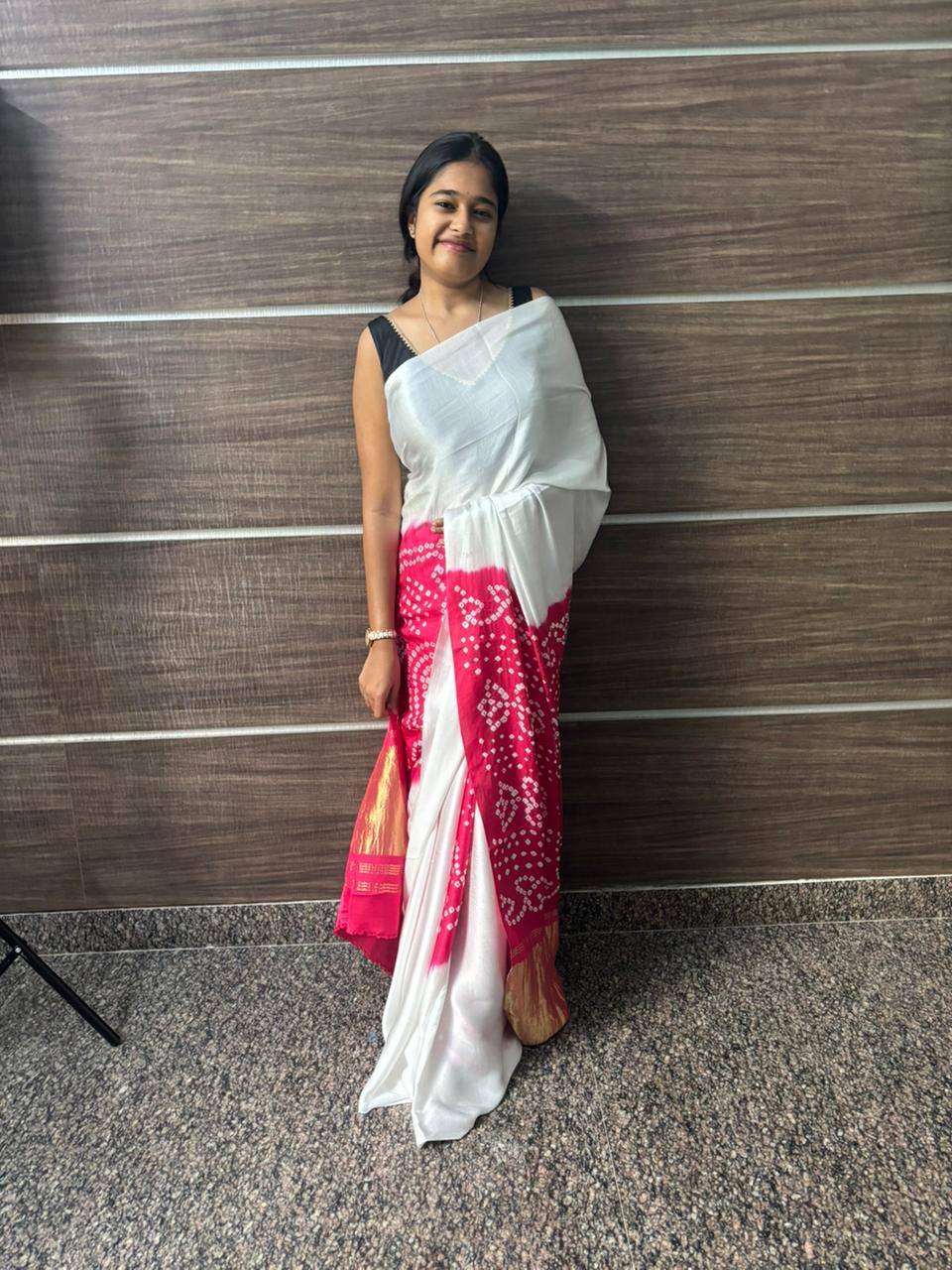 White Modal Chakkar Bandhej Saree – Rani Pink