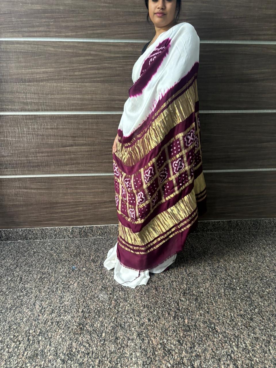 White Modal Chakkar Bandhej Saree – Magenta