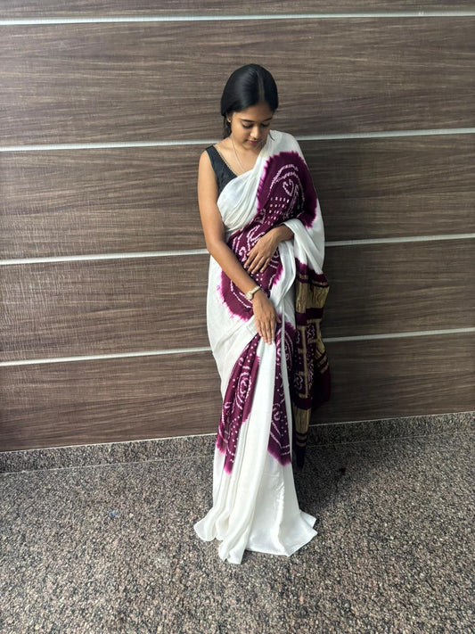 White Modal Chakkar Bandhej Saree – Magenta
