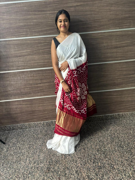 White Modal Chakkar Bandhej Saree – Maroon