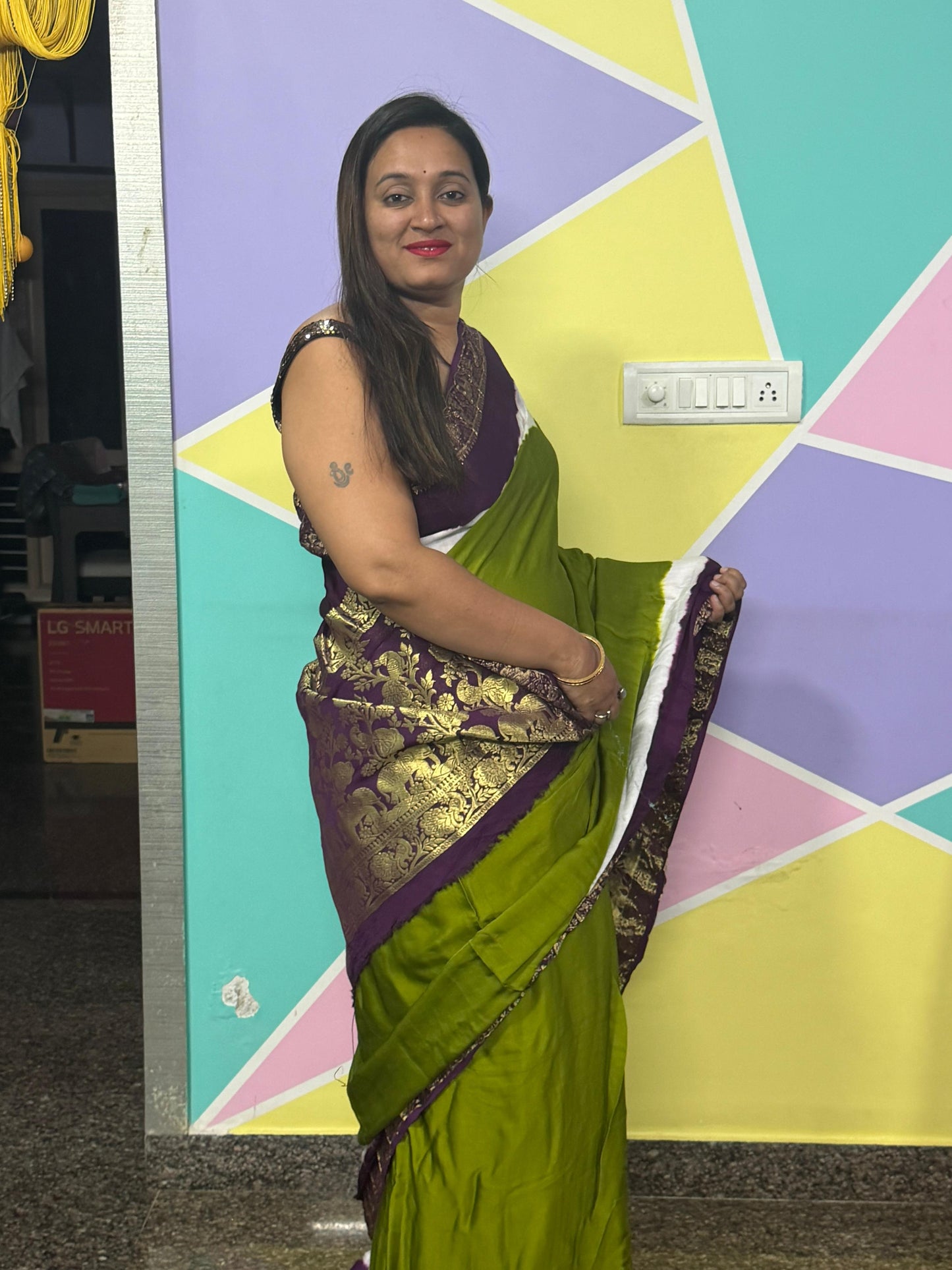 Pure Modal Natural Dye 3D Plain Saree-Olive Green
