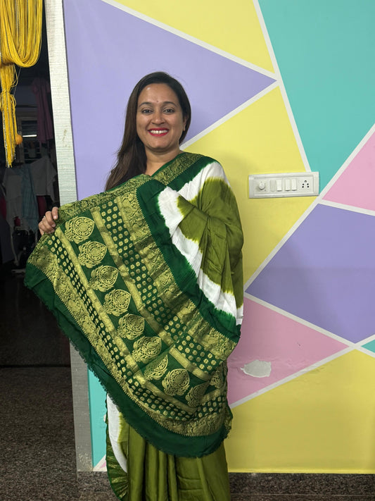 Pure Modal Natural Dye 3D Plain Saree-Parrot Gree